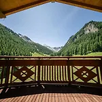 Chasa Castello Relax & Hotel