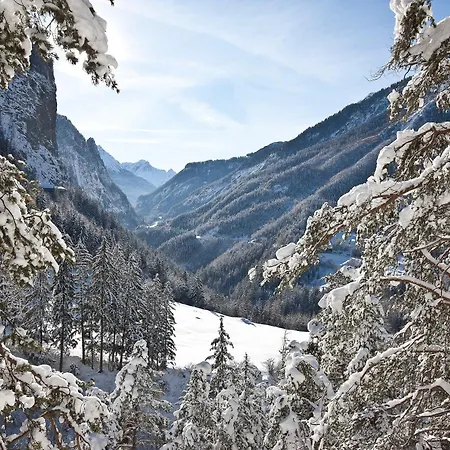 호텔 Chasa Castello Relax &