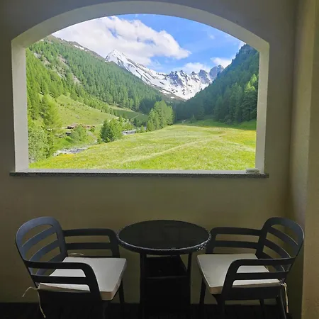 Chasa Castello Relax & 4*