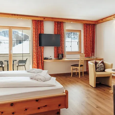 Chasa Castello Relax & Hotel