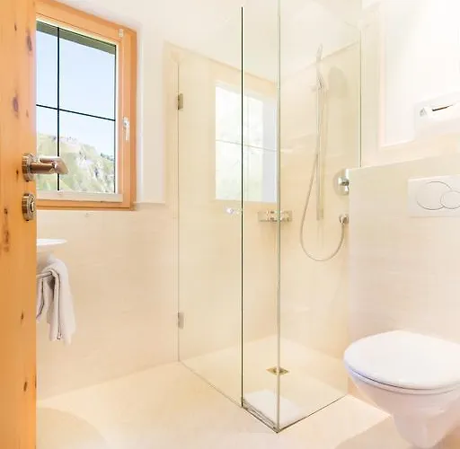 فندق Chasa Castello Relax & سامنون